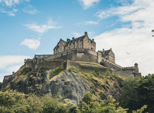 visiting-scotland-taxi-booking